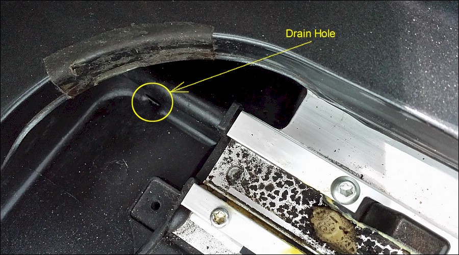 Location of sunroof drain exists from chassis